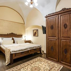 Camera standard con letto king size